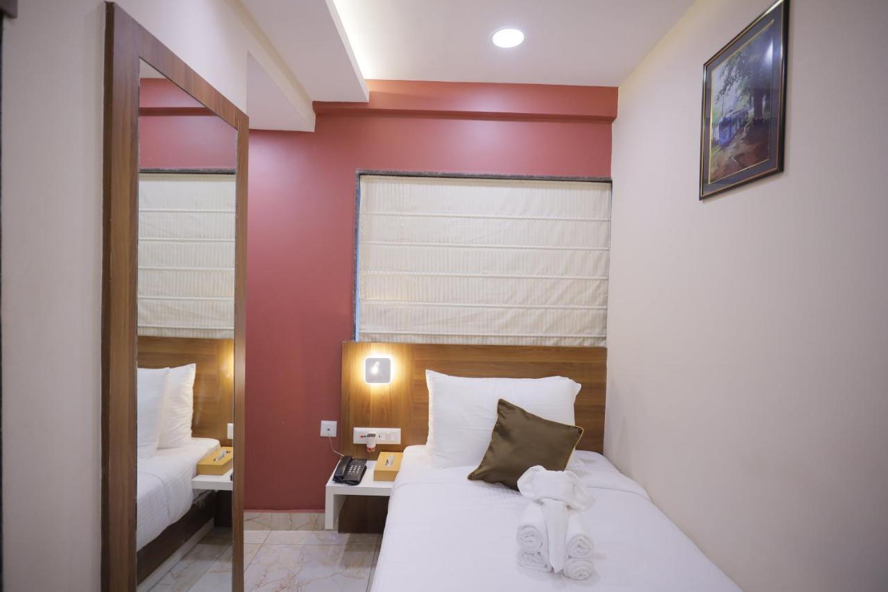 The Avenue Hotel Ballygunge Calcutta Exterior foto