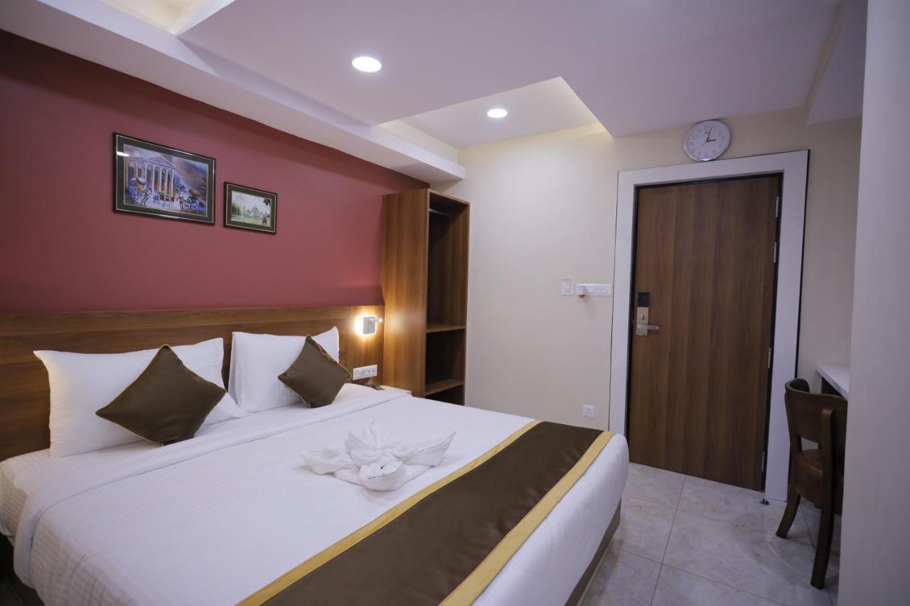 The Avenue Hotel Ballygunge Calcutta Exterior foto